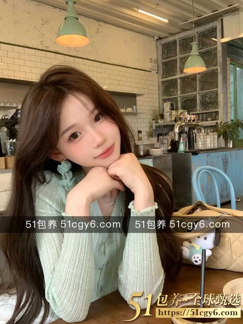 51包养 高端外围 | WGD031905 广州纯兼职第一次下海 C罩杯清纯嫩妹 质量保真 假一赔十 图2