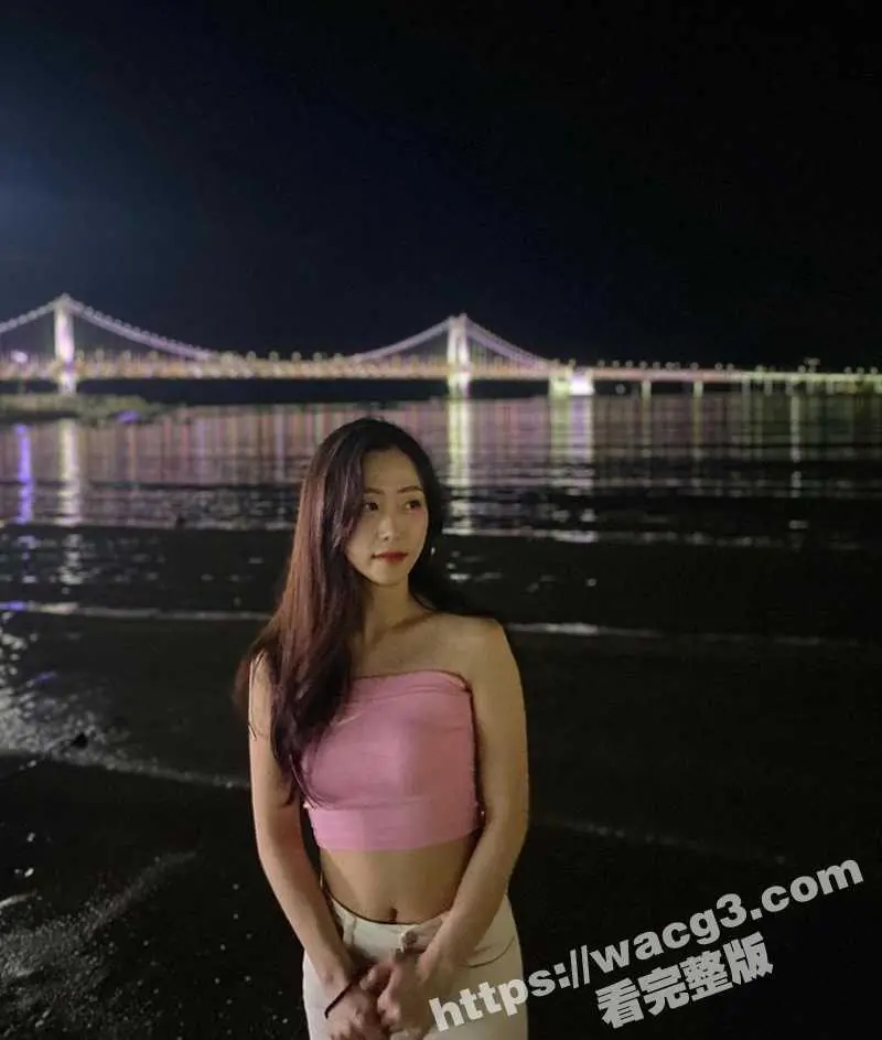 中韩混血黄雯娜高颜值美女 极度反差深情帮男友口交超大声呻吟 女神形象轰然倒塌 图1