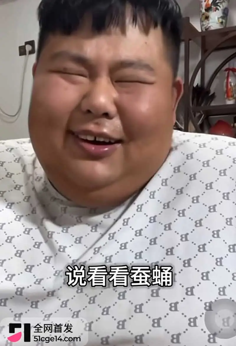 抖音大胃袋 良子 遭女友嘲笑阴茎小如蚕蛹爆火后竟成51短剧男主 用巨屌操遍各种尤物 图4