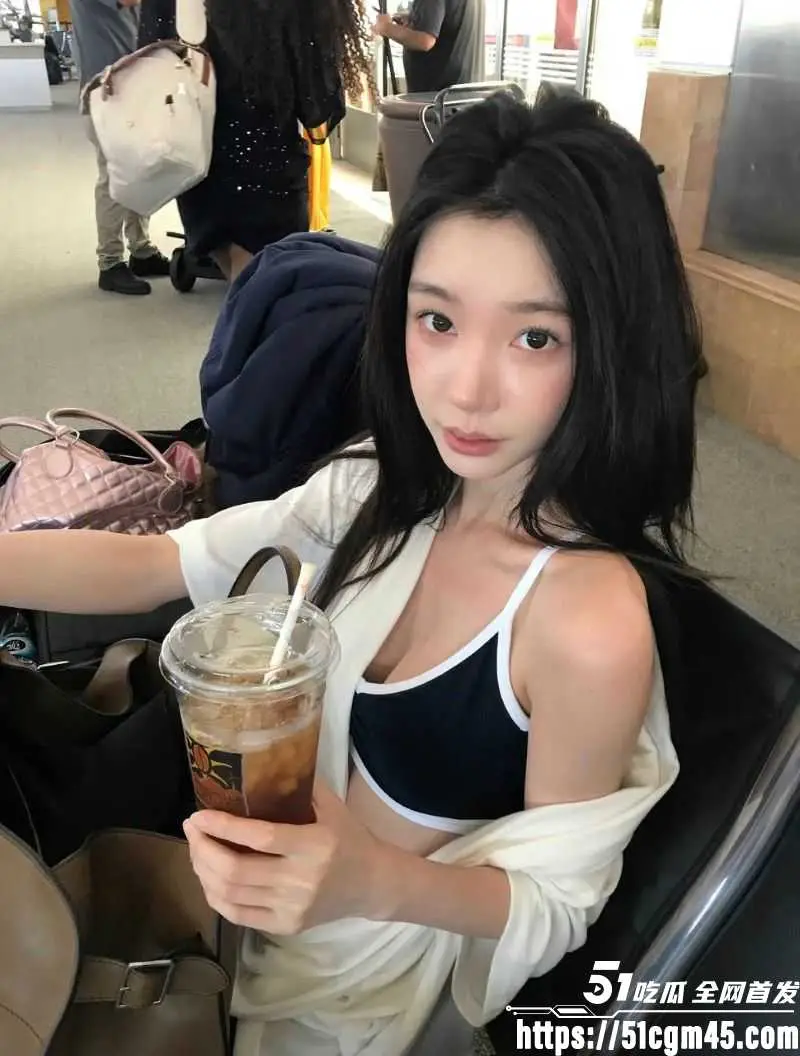 胡彦斌易梦玲闪恋闪分 马尔代夫湿吻甜蜜到AI性爱视频流出 点燃吃瓜热潮! 图7