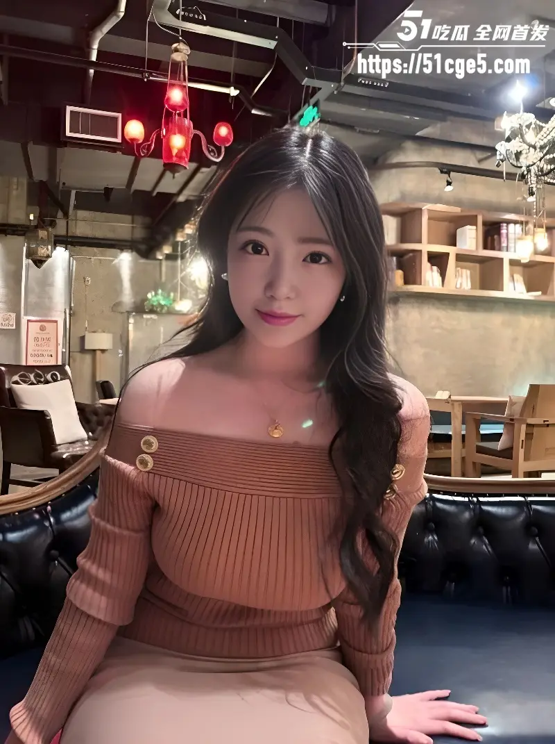 抖音网红 脆皮炸弹 定制骚舞自慰福利 童颜巨乳弹力插逼 阿黑颜抖奶求猛操 图2