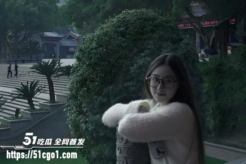 十个眼镜九个骚 江西武功山眼镜妹 赵艺欣 反差骚浪私密视频流出 太会玩了！ 图5