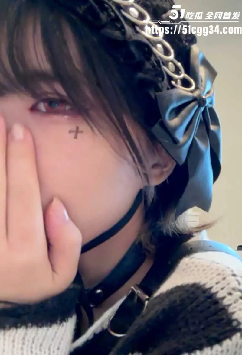 肛门拉珠博主 toamonimoni 付费合集 处女抖M软妹上演水晶粗屌扩肛与链珠扯拽 骚到炸裂的后庭艺术盛宴! 图1