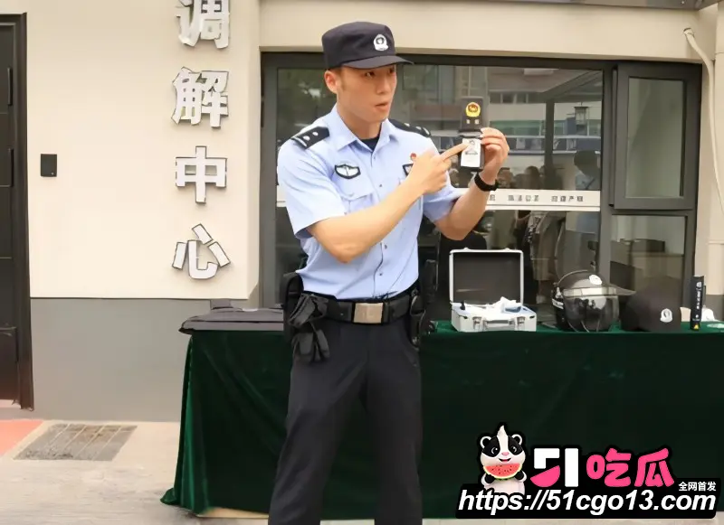 江苏溧阳反诈民警 潘宇鑫 被采访时惨遭开盒 早期打飞机视频曝光！ 图5