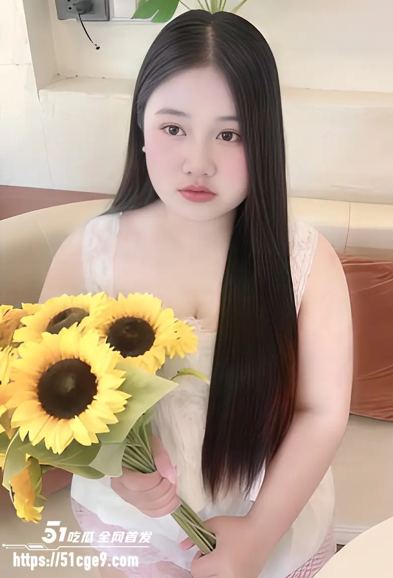 海角乱伦大神 蹂躏坦克妹妹 巨乳夹屌吞吐发骚 白虎蜜穴爆操泄欲 图2