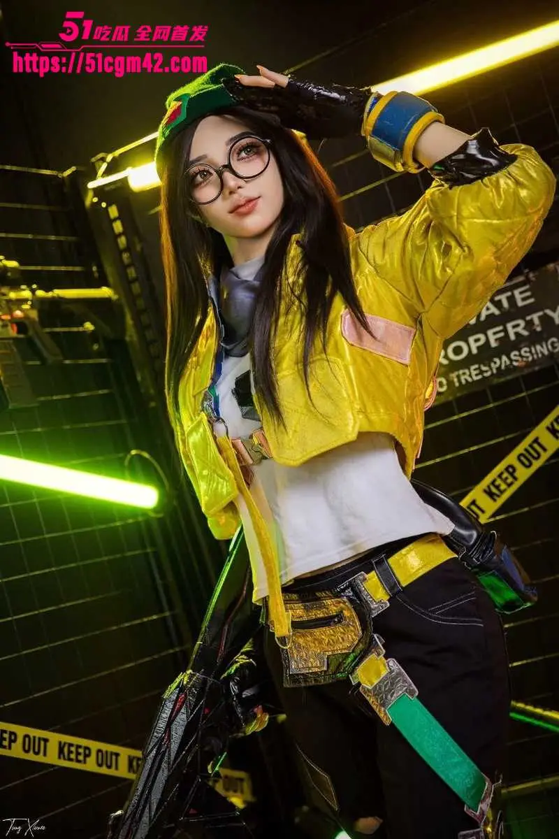 越南07年嫩妹 早期从事角色扮演工作 还兼职卖逼 不雅视频被网友扒出传播全网！ 图3