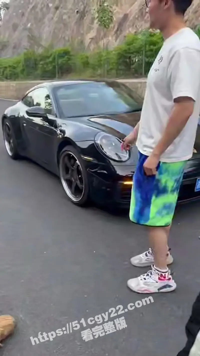 宁波保时捷少爷撞人事件 超速超车撞到摩托车小哥 若无其事更换车牌 网友扒出其多次肇事撞死过人! 图5