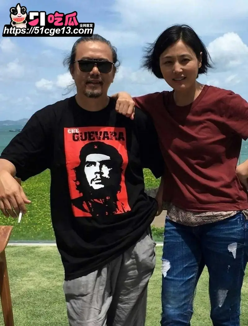 香港导演 张锦程 与老婆 张延 官宣离婚 曾三次下跪求婚换取真情 如今已物是人非! 图5