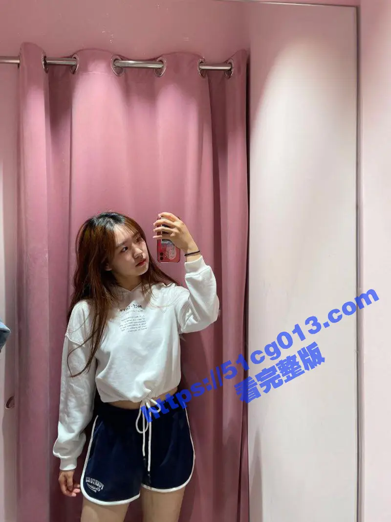 V我50 看看实力!大神约炮极品高中嫩妹 才发现高中生这么好约 领完红包就直接打车去酒店挨操了 图1