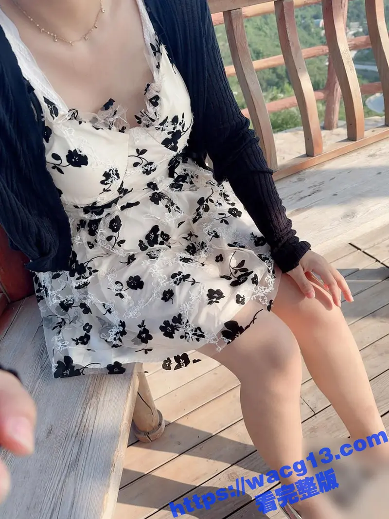 乱伦大神操亲妹 美腿性感肥臀白嫩 穿上性感黑丝 被哥哥疯狂抽插 太淫荡了 图2
