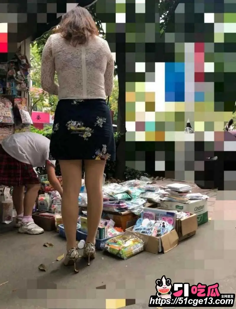 海角大神 包容的岳母 原创新作 饥渴丈母娘床上爽到叫祖宗 下床骂畜生 图2
