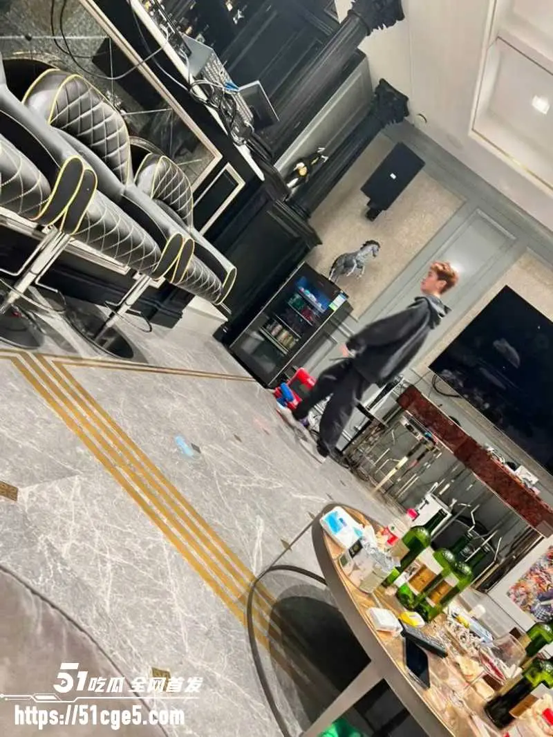 国服嫂子 司晓迪 再曝猛料 鹿晗关晓彤恋爱期间 多次约炮 性爱视频全网独家曝光! 图30