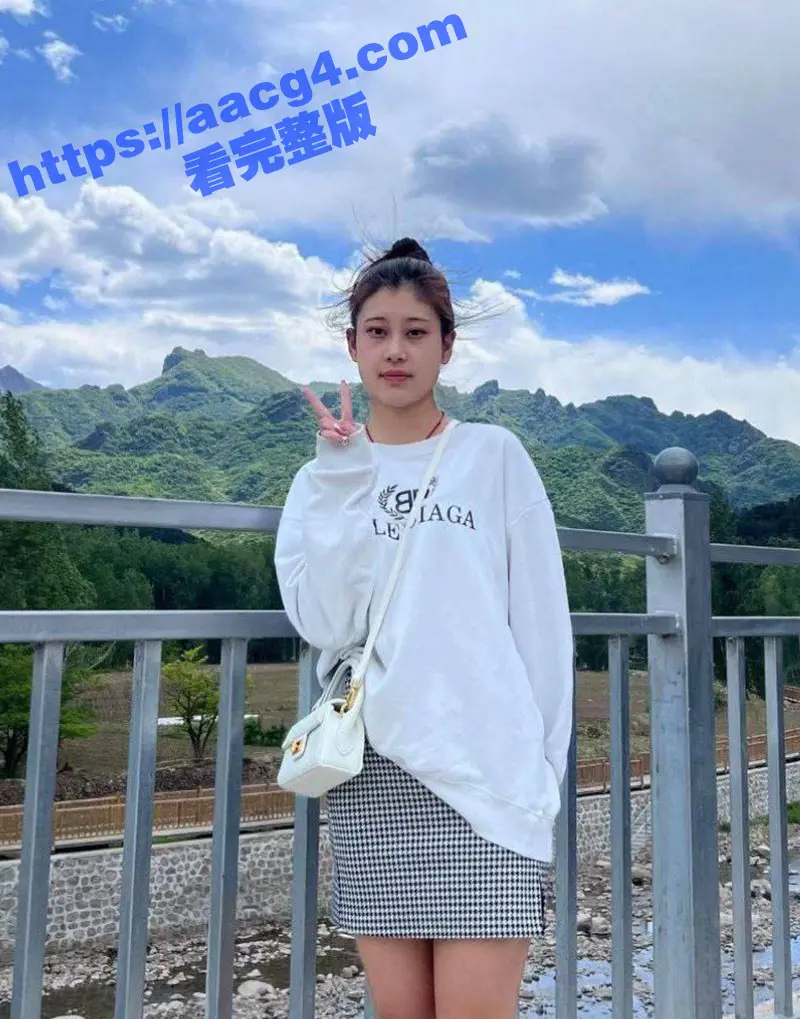 郑州师范学院王悦 爱打麻将的反差婊 一边玩手机麻将 一边被麻友操 做爱视频被麻友曝光 图3