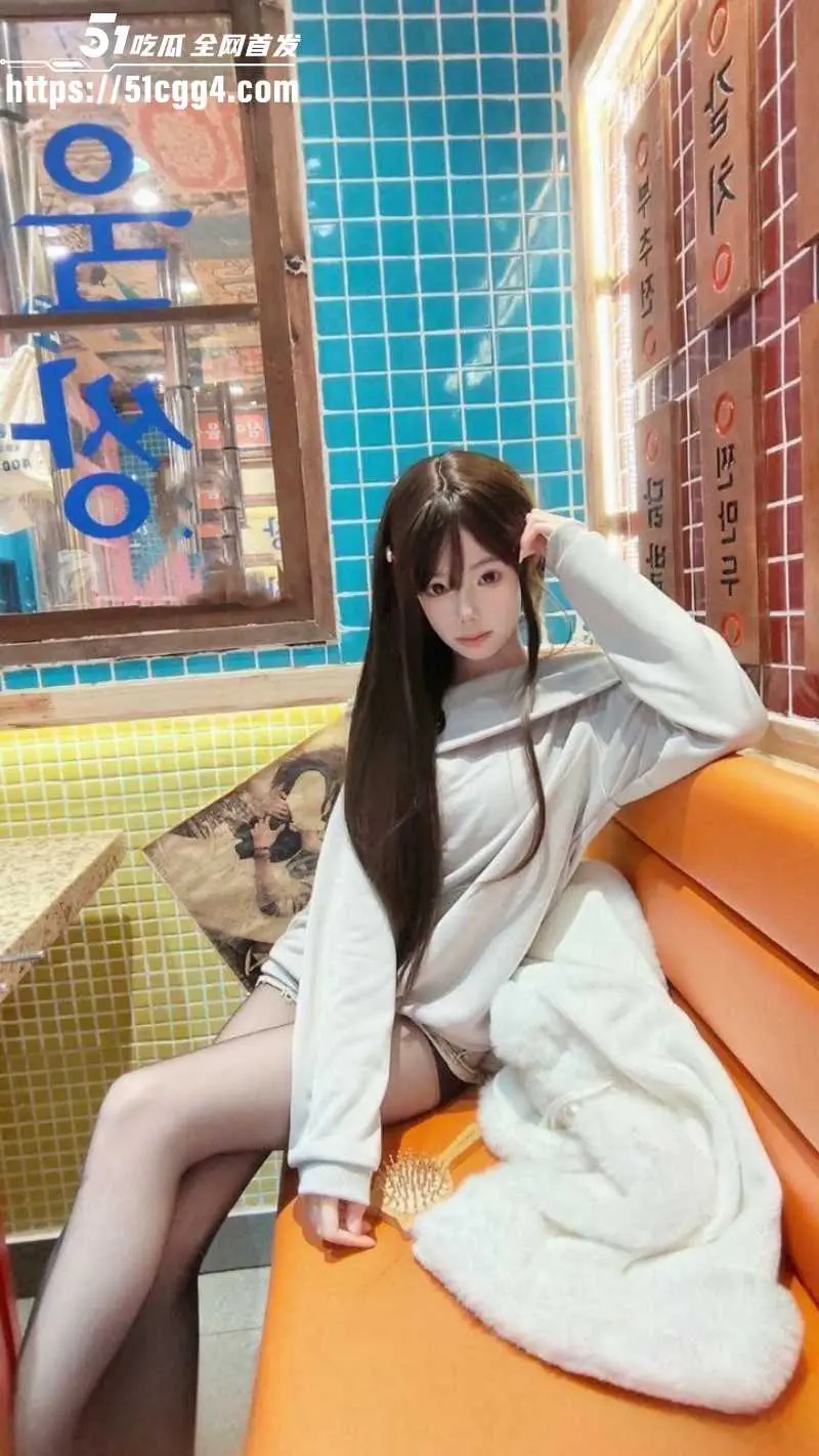 推特校花级女神 辞酱 性爱合集流出 身姿高挑曲线火辣 被金主全方位暴操 爽到全程浪叫! 图1