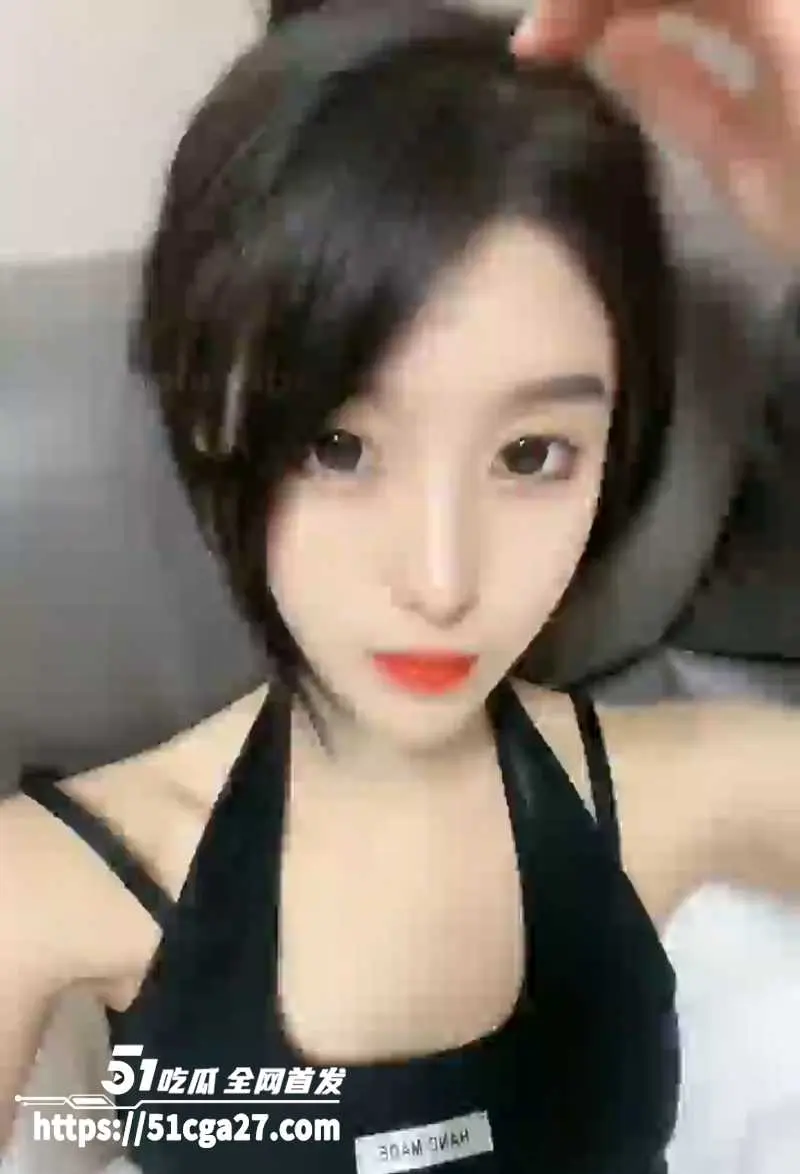 网黄主播 优甜大大 丝足专场直播视频流出!白丝美足遭男奴狂舔 女王享受撩粉两不误 吸吮声响刺激爆棚! 图1