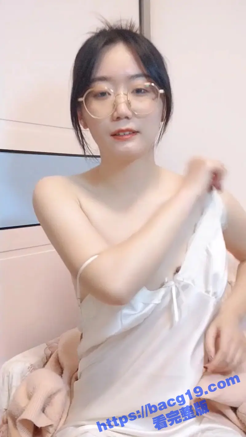 良家小娇娘 安静的静 下海直播 气质人妻家中跳蛋自慰 女上位疯狂骑乘 白嫩美腿间流淌浓汁 图1