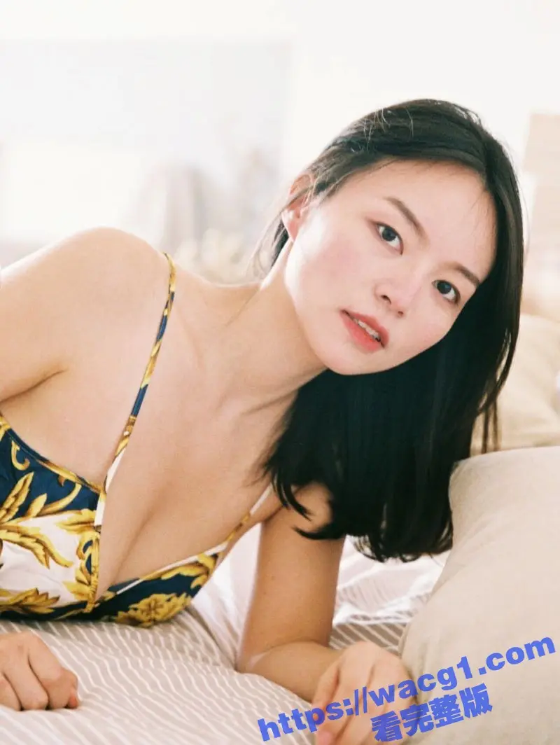 B站 发发儿 发发爱健身 打造巨乳届巅峰一姐 练就好身材现场解说情趣套装细节 以身试装! 图2