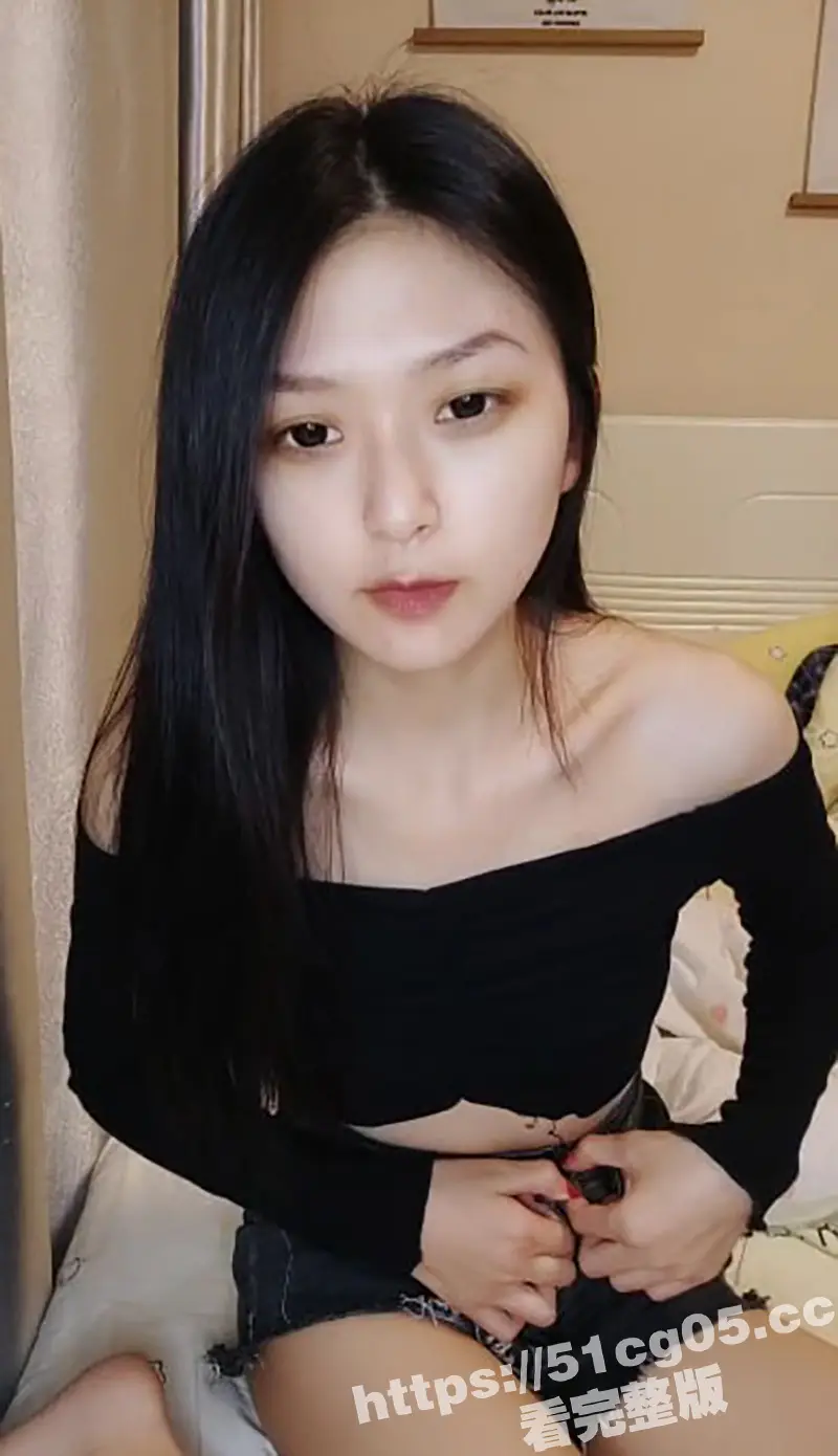 附近人约炮00后舞蹈系嫩妹 长腿翘臀身材一流 道具自慰摸穴扣逼 多视角多姿势被后入爆操 图1