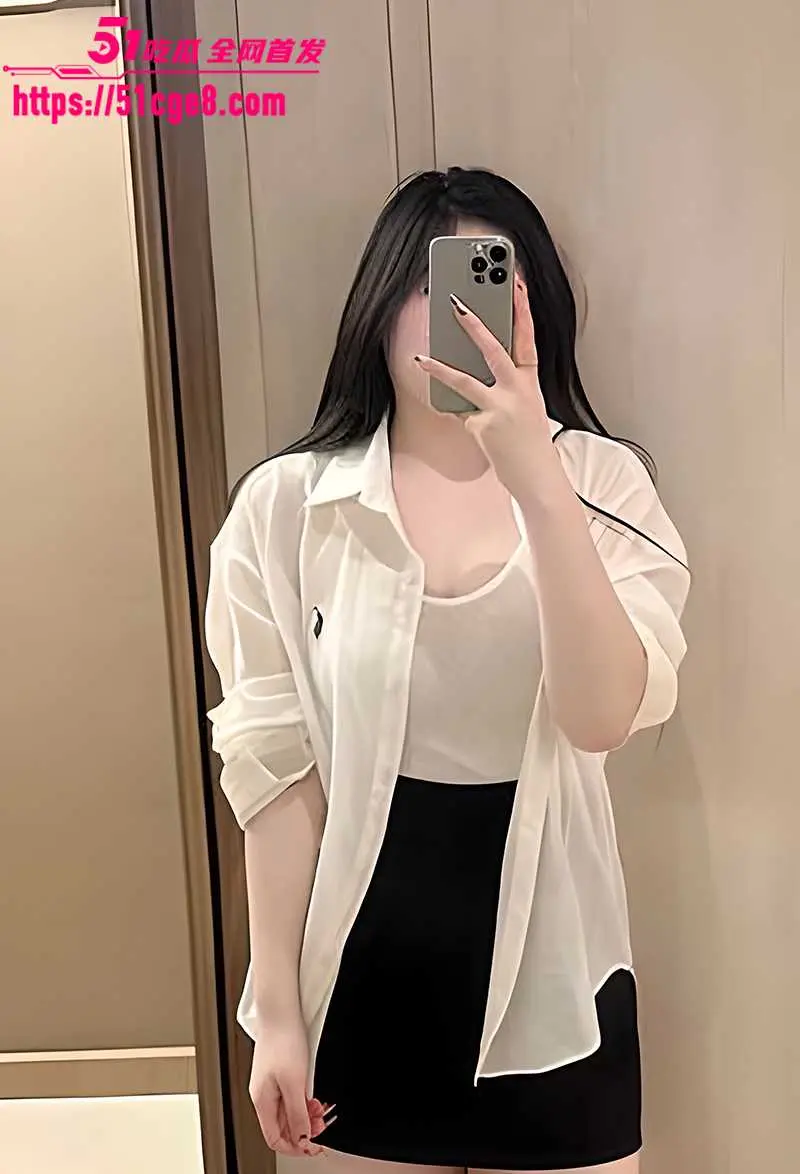 操良博主 爱妈妈爱良家少妇 偷情美发老板娘 小马拉大车 趁她老公不在狠狠操 图1