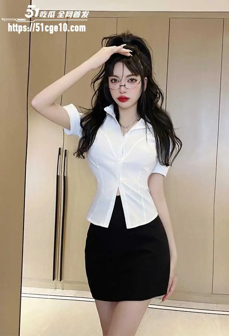 大神传授撸管技法 放莞式按摩珍藏私拍 爆奶技师波推舌舔 边撸边叫"射我骚逼" 图4
