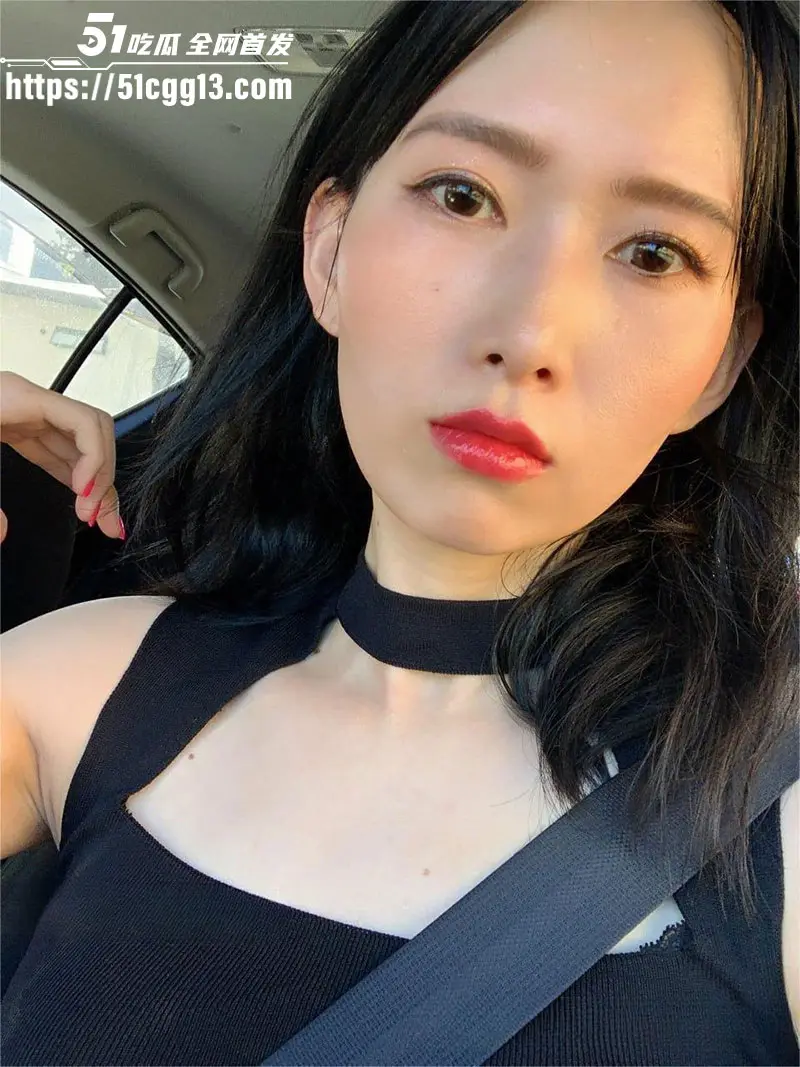 顶级媚黑婊被曝性爱视频 淫荡骚货口交求操 沉迷巨屌无法自拔 亚洲马桶淫荡称号实锤！ 图1