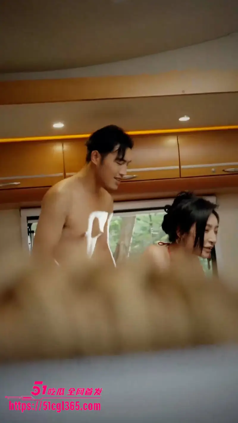 短剧《荒野穷游秘闻录》荒野旅导荒郊野外夜晚露营 2男4女开始一个不为人知的故事！ 图2