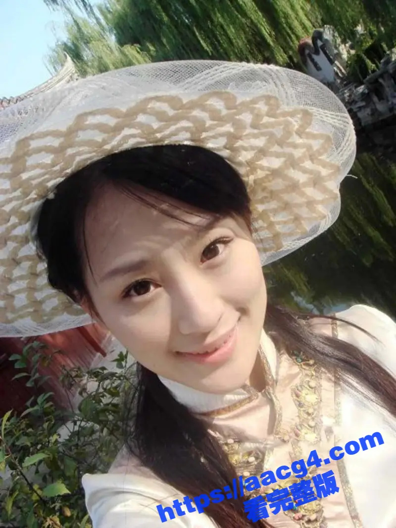 清纯女星吴绿洲 在影视剧 美丽的错误 中大胆漏奶 属实是为艺术献身 图2