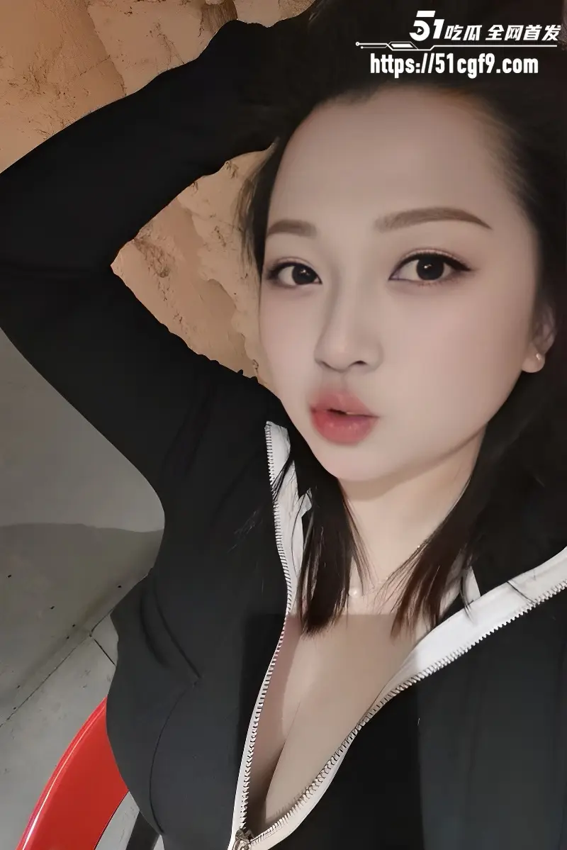 旅游博主 广西猎艳BBW少妇 罗静 酒店大战三天三夜 水滴大奶特别养眼! 图1