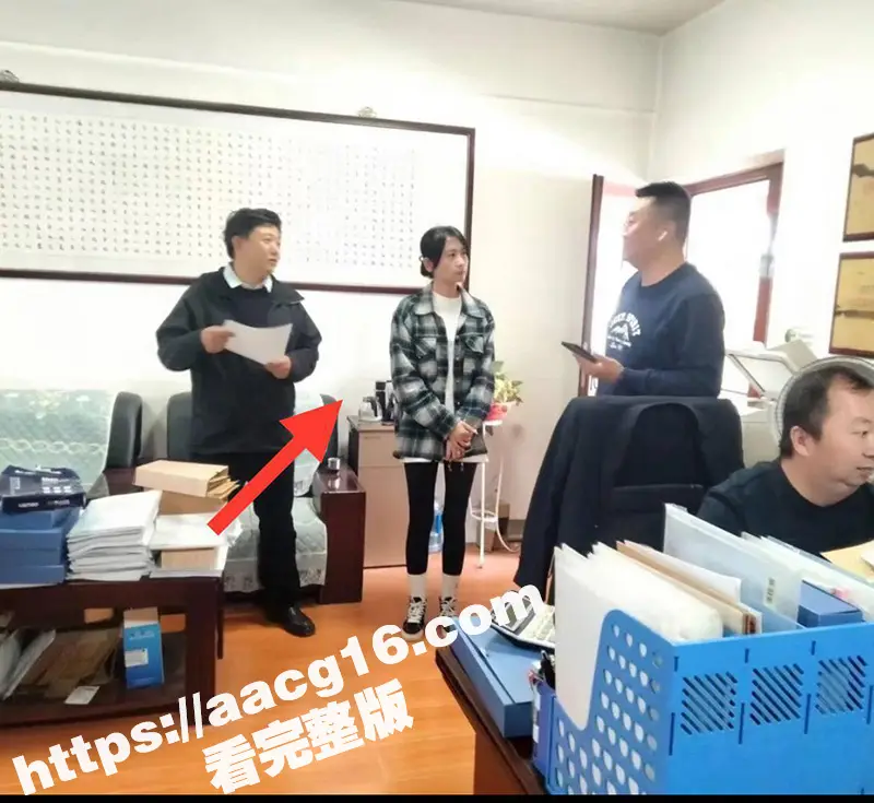 兰州市徐家湾社区书记杨瑷祯 被曝多次出轨他人丈夫 还发裸照威胁上门挑衅 床上全裸视频流出 图6