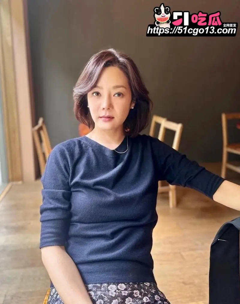 新还珠格格演员 高梓淇 离婚后不仅疏离儿子 还带小十岁女友上恋综 亲密视频引热议! 图7