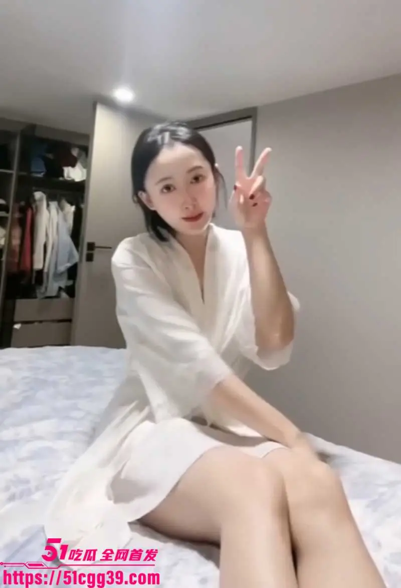 抖音最新擦边露点合集流出 各种小姐姐为流量偷露奶头美乳 少女粉嫩美妇饱满御姐冷艳 每帧都让人硬到爆炸! 图3