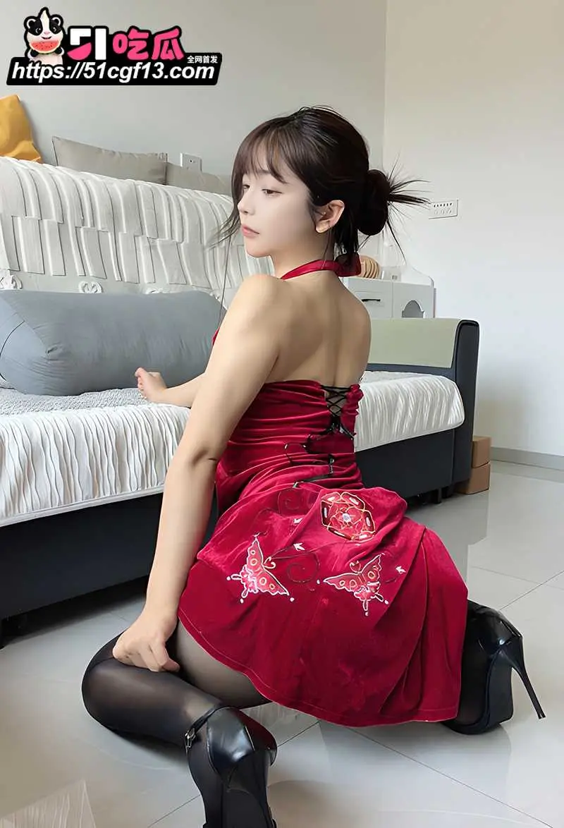 高颜嫩模 缘樱澪 自慰合集 身着情趣淫装跳瑜伽骚舞 双头假屌狂虐白虎美穴 图3