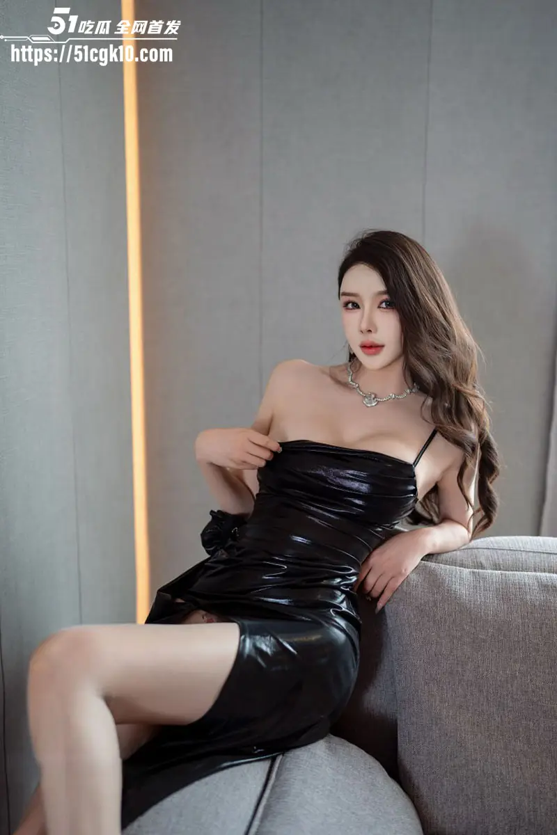 顶级福利姬 李丽莎 七夕情人节劲爆露三点福利写真 极品熟女情趣诱惑 完美身材骚劲儿爆表! 图1