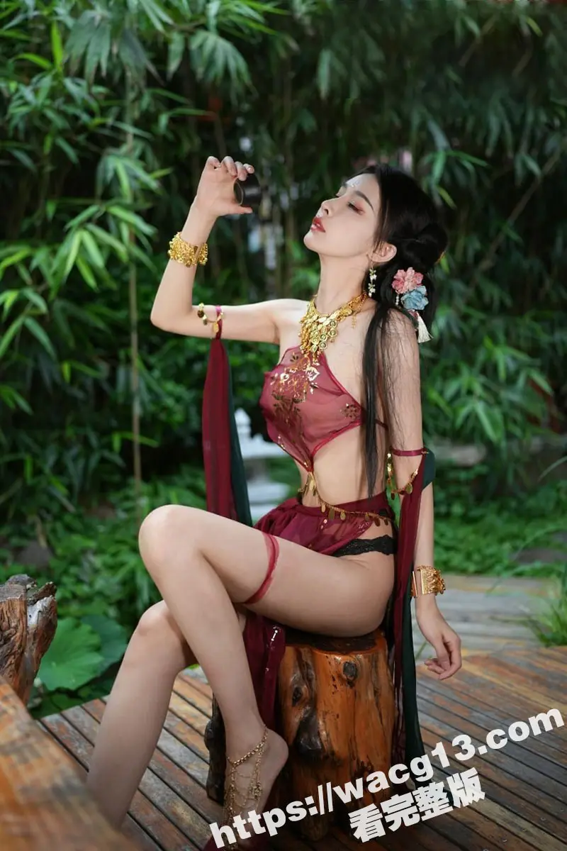 B站余多多cos妖妃妲己 尤物般的极品女神古风诱惑力也是杠杠的 这逆天的高颜值大长腿妥妥的人肉炮架 图1