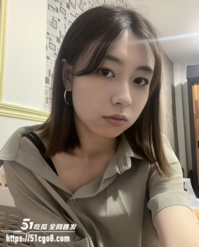 悉尼大学高颜值留学生 性爱视频 反差骚货边操边舔手指 主动骑乘把男友精液全榨干 图4