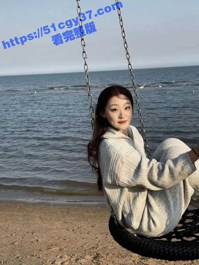 高颜值舞蹈生 与体育男大约炮视频流出 丰满蜜桃臀被后入爆操 露脸口交深情舔屌 反差感拉满! 图4