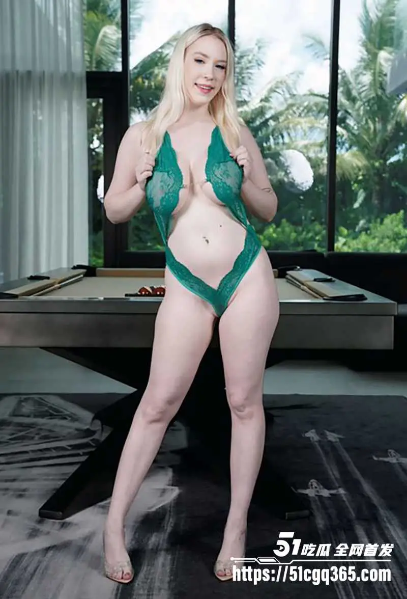 2025美国成人博览会 金发女郎 CoryChase 斩获 "最想操的妈妈"桂冠 经典乱伦淫作流出! 图4