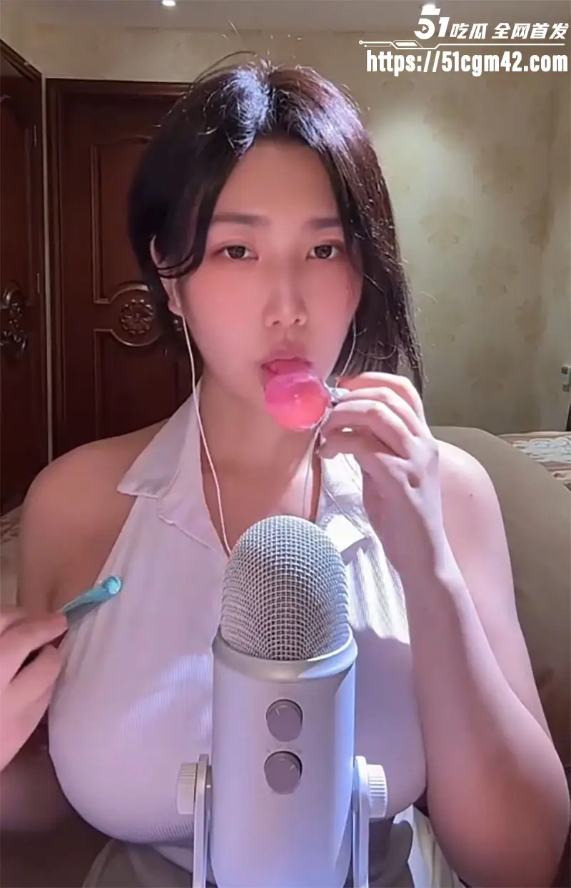 ASMR 小羽表妈 亲密耳语系列 舔冰棒湿身低语巨乳诱惑极致撩人 图1