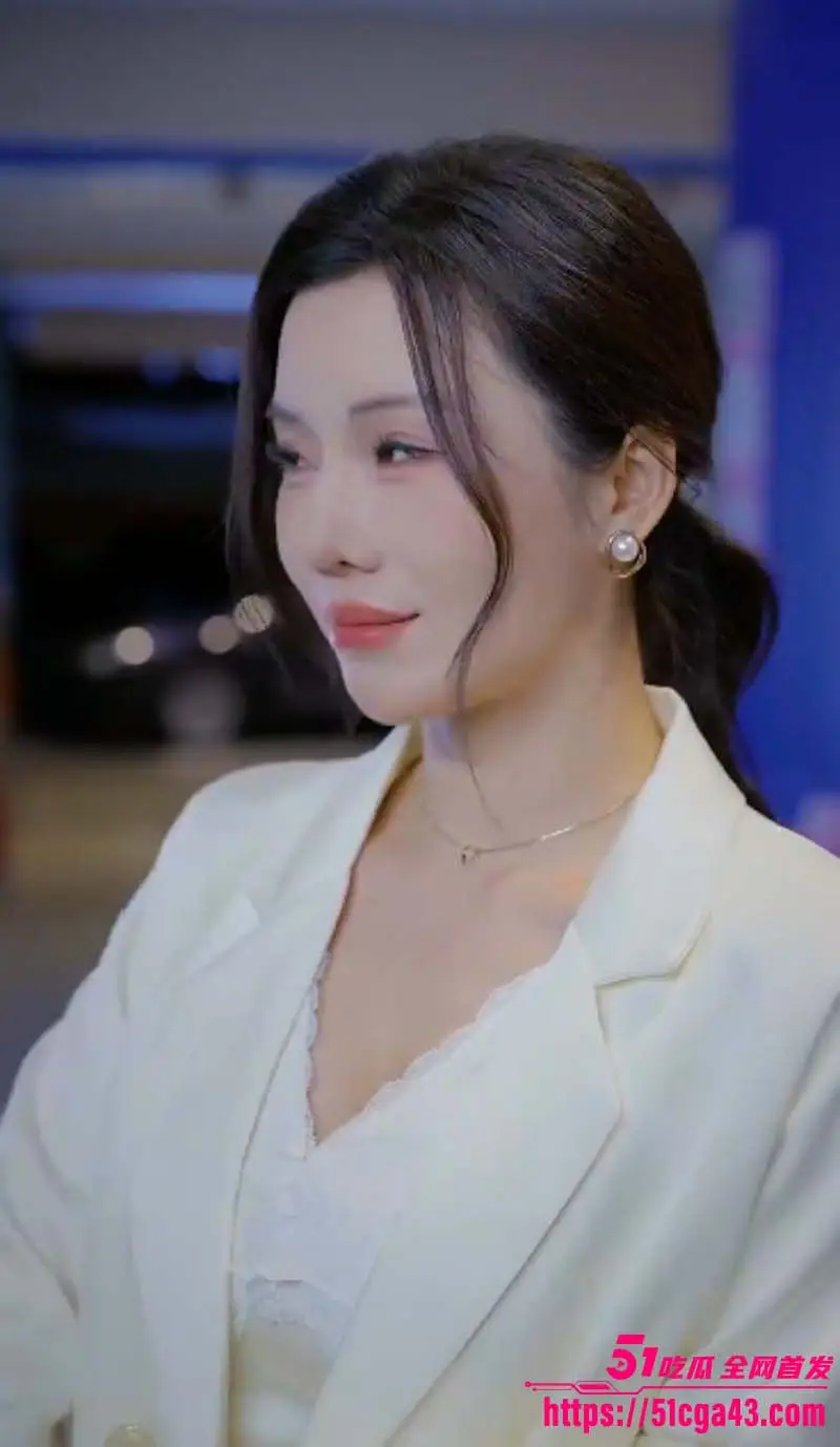 每日短剧《婚里婚外》为满足丈夫丁克意愿 夫妻分房睡十几年 不料丈夫却在外抚养私生子！ 图5