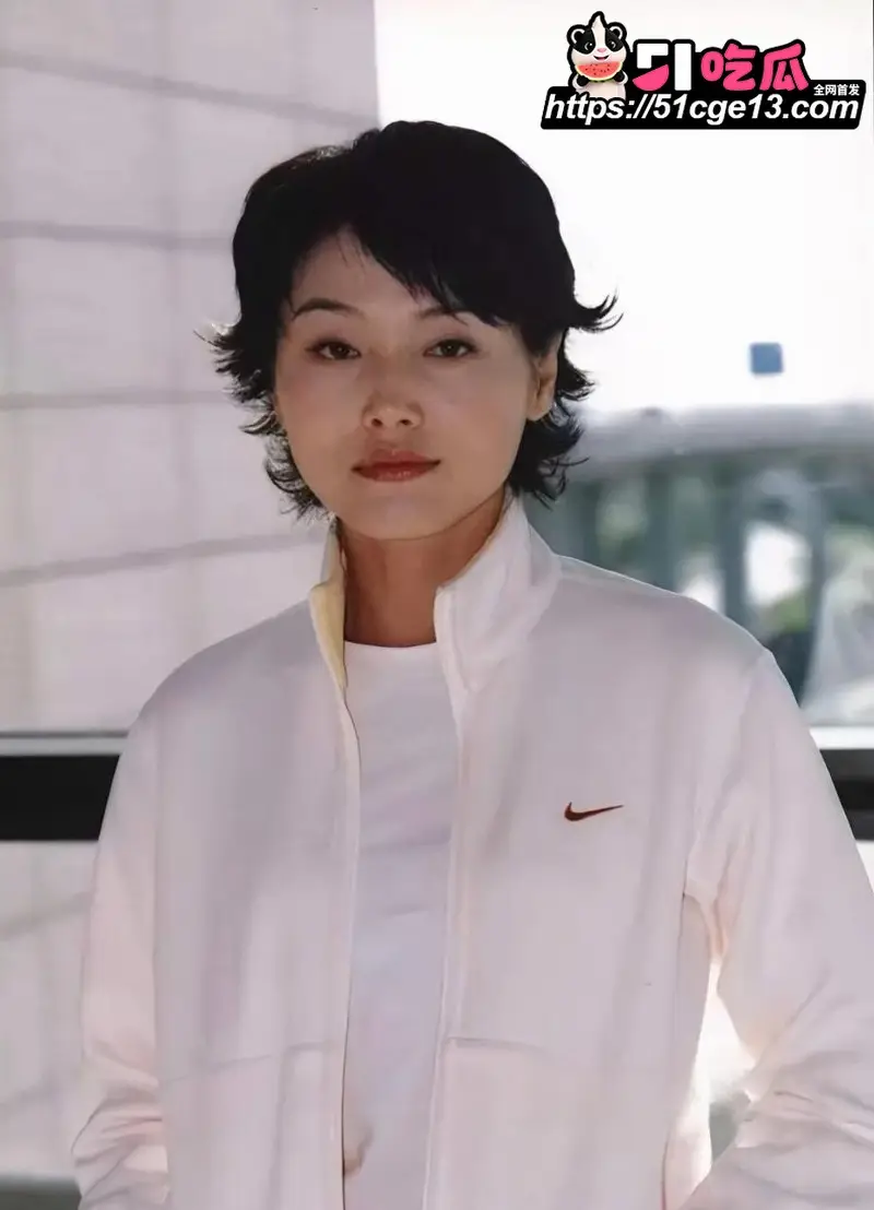 香港导演 张锦程 与老婆 张延 官宣离婚 曾三次下跪求婚换取真情 如今已物是人非! 图8