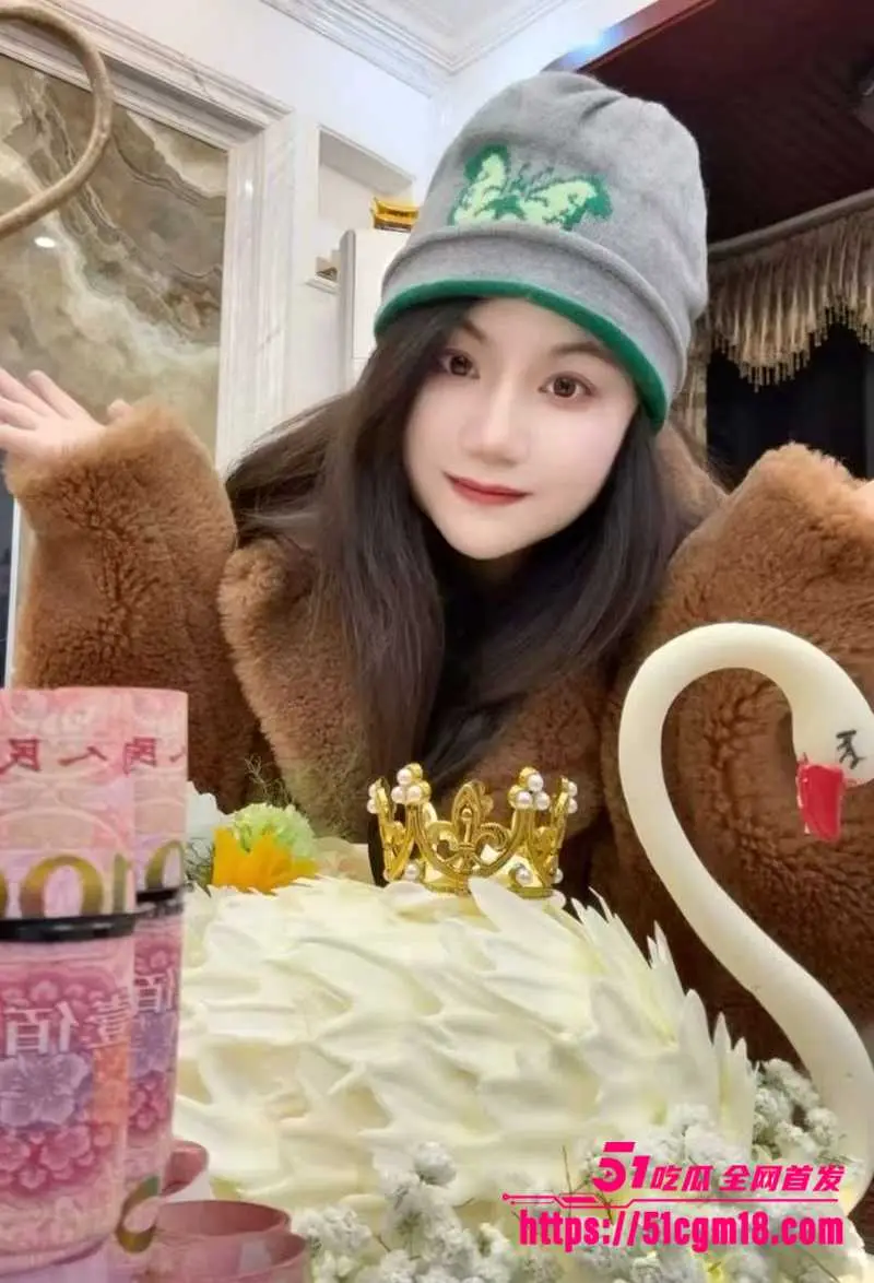 成都领克女神 彭老师 脚踏多船用逼换钱 酒店出轨缠绵视频被扒! 图4