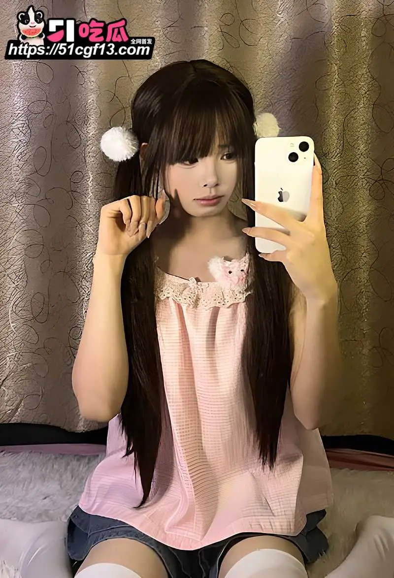 推特顶级少萝 辞宝 调教合集 反差萝莉扮JK被猛干后入 白浊浓精射满玉足 图4