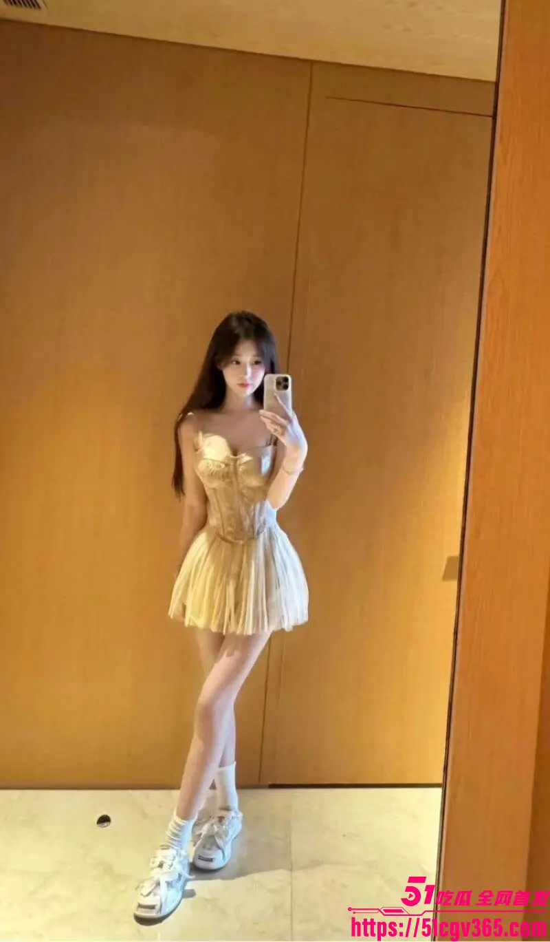 女性按摩店的隐藏服务!小仙女微信群大尺度聊天 男技师2000元手活高潮不断 彻底放飞性欲解锁美团隐藏服务! 图2