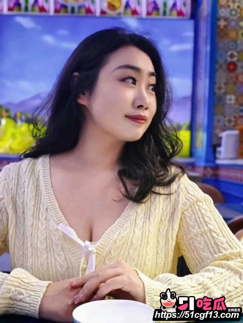 爆乳人妻 韩珠珠 早年当福利姬 如今找接盘侠结婚上岸 不雅视频流出! 图2