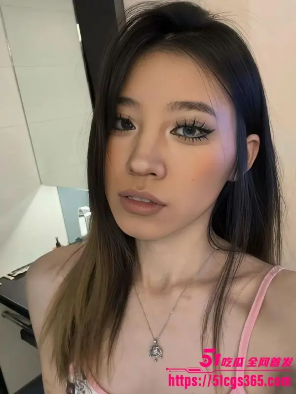 富二代约炮大神 fkabuto 约操欧美母狗 趣装紧裹完美曲线 巨乳翘臀抖奶狂摇 后入猛操淫叫连连! 图1