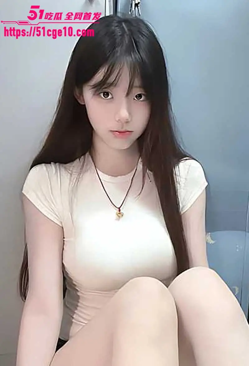 海角博主 喜欢表姐的男人 酒后强上巨乳妹妹 抽插几下就瘫软淫叫 后入骑乘反向榨精 图1