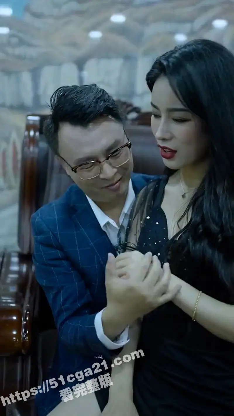 擦边短剧《心灵逆袭》林凡意外觉醒读心术 偷听女上司心声 职场博弈一触即发！ 图6