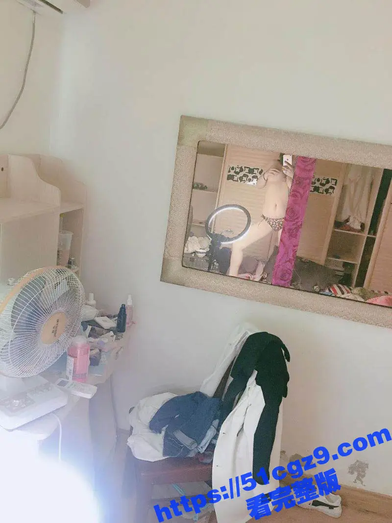 长春骚货人妻 许佳慧 称老公不在家寂寞难耐 在网上撩骚 勾搭了几句就主动发自慰视频 骚到流水！ 图3