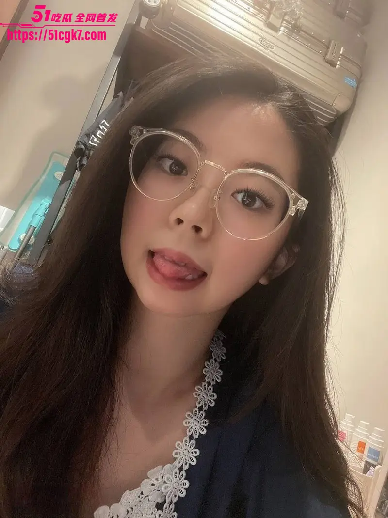 广西养生馆老板娘出轨视频震撼流出 高颜值尤物蕾丝情趣主动吃鸡 上位疯狂求操骚劲爆棚! 图3