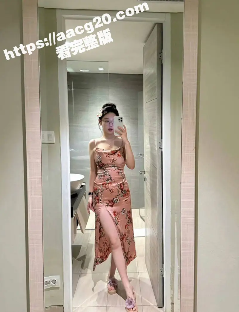 大连工业大学黄婷约炮宙斯后续!CS职业选手宙斯 酒店开淫趴 黄婷当众被Zeus当狗遛 完整版视频流出 图8